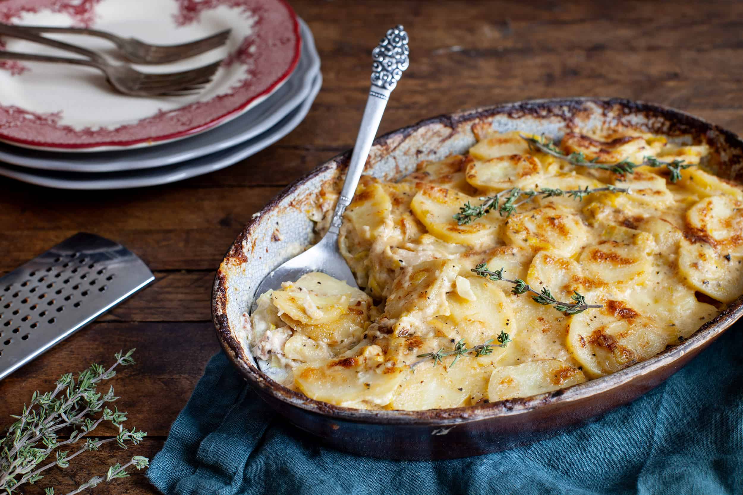 Gratin de pommes de terre fromage suisse et bacon | Québon